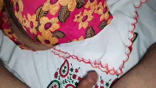 Seeing my sister-in-law naked at night, I fucked her.