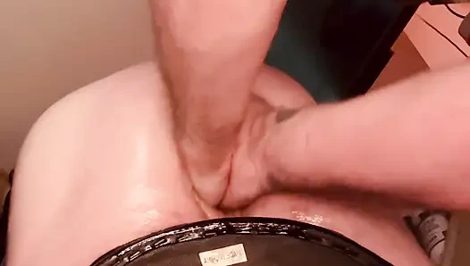 Британскую домохозяйку Daffodils шлюху жестко отфистили ее владелец и Господин