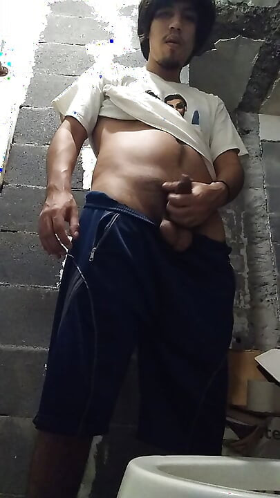 Pee Horny