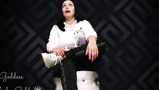 Позволь мне показать тебе, кто контролирует твой хуй! Начните дрочить сейчас!