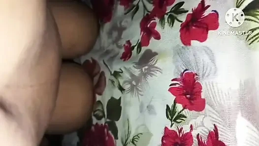 Sezon 200. Büyük memeli yenge erkek arkadaşının yarağına sütünü bırakıyor