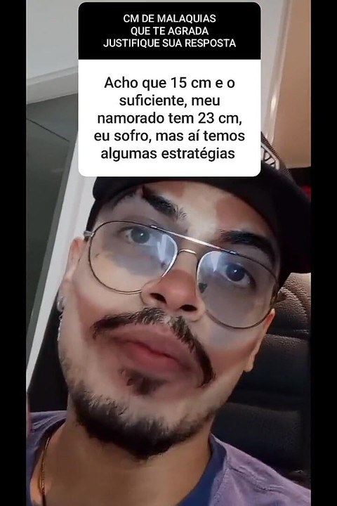 Crvenokosa puši kurac sa spermom u ustima