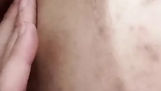 Amateur couple with her giving a blowjob until her mouth is full of cum.