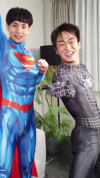 「スパイダーマン×スーパーマン セクシーコスチュームロールプレイ」の思い出に残る瞬間