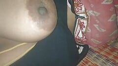 भारतीय तमिल आंटी रात के स्तन