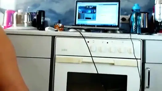 Sevimli seksidea canlı web kamerasında kendini parmaklıyor