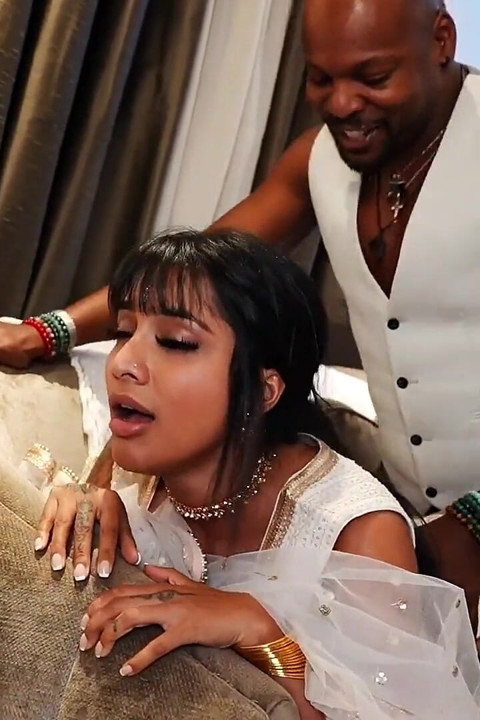 Yasmina Khan Sneaks Out of Wedding for Shadow Dimitri