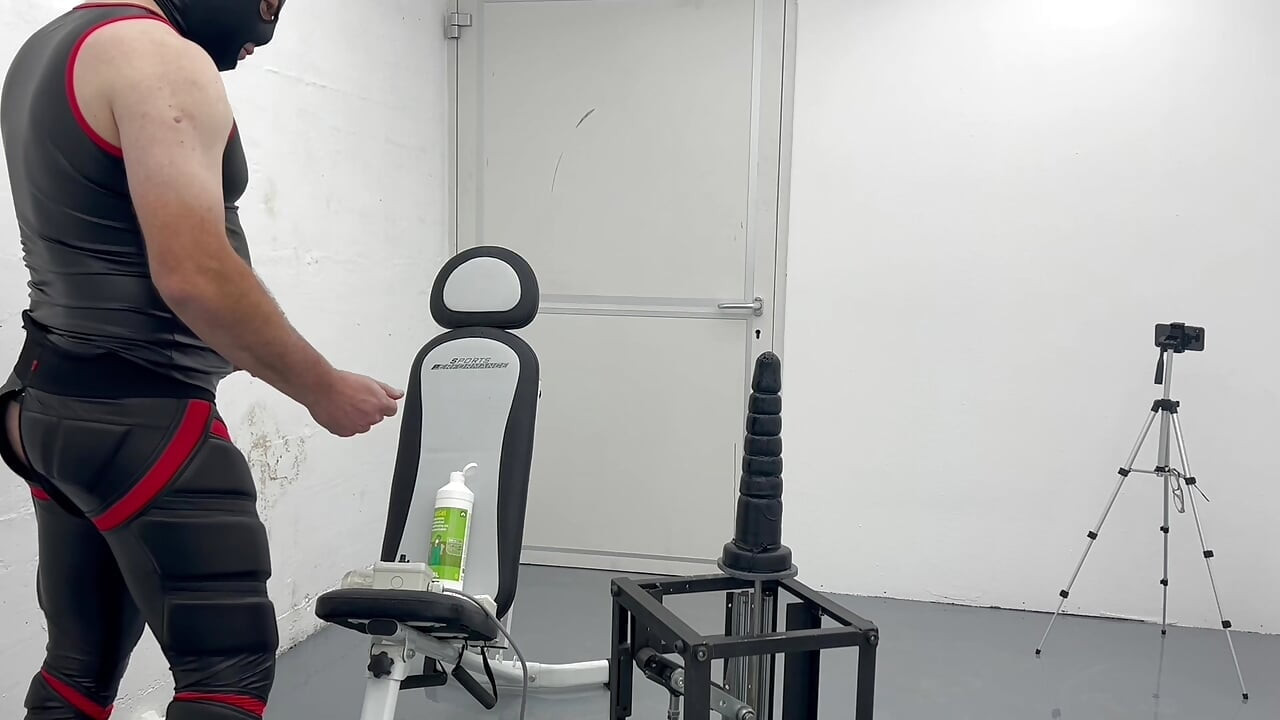 Masked Gimp 48cm mr Ed Dildo Anal Fucking Machine Huge 8.9cm Plug & Post Attempt