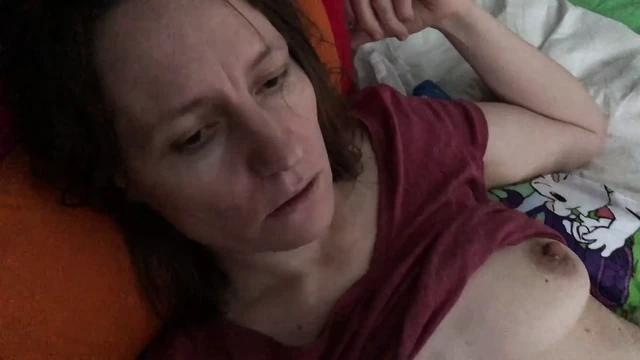 Claire промокла насквозь для всех вас