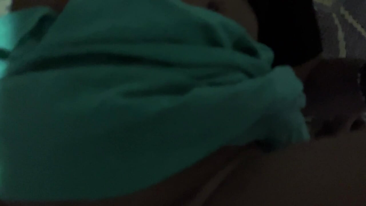 Bhabhi apne Davar ke shath raat me enjoy karti hui