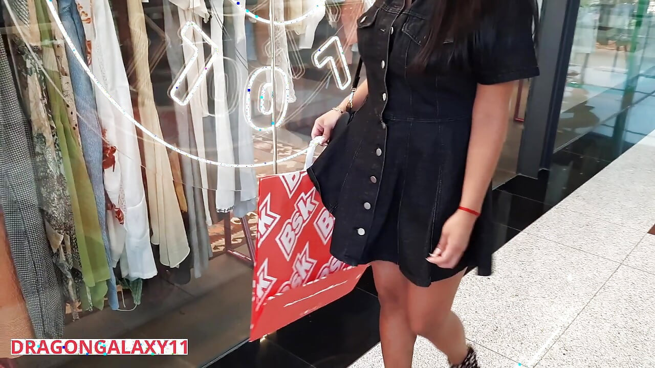 (riskli halka açık) Azgın latin alışveriş merkezinde edepsiz şeyler yapıyor