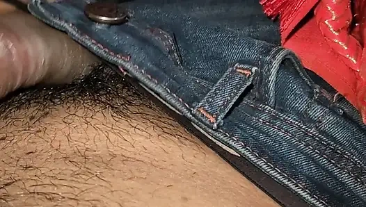 Yeni evli yenge ilk kez sikişiyor ve sert sikişiyor Hintli seksi emiyor