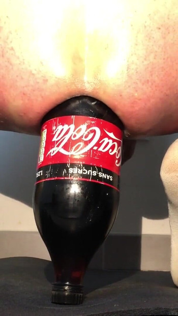 Memorable moment from "Bottle objet insertion anal and cream pie"