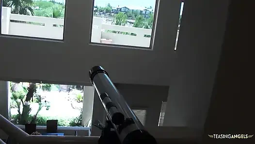 Tosh Locks sert bir şekilde amını siktiriyor