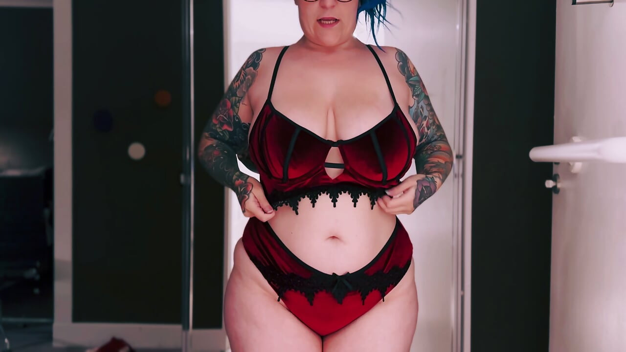 Curvy British MILF Tries On Sexy SHEIN Lingerie Tattooed & Busty PART TWO