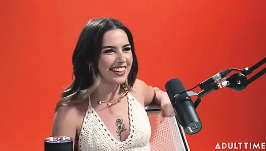 Chanel Camryn: Titreme Kraliçesi. The Adult Time Podcast