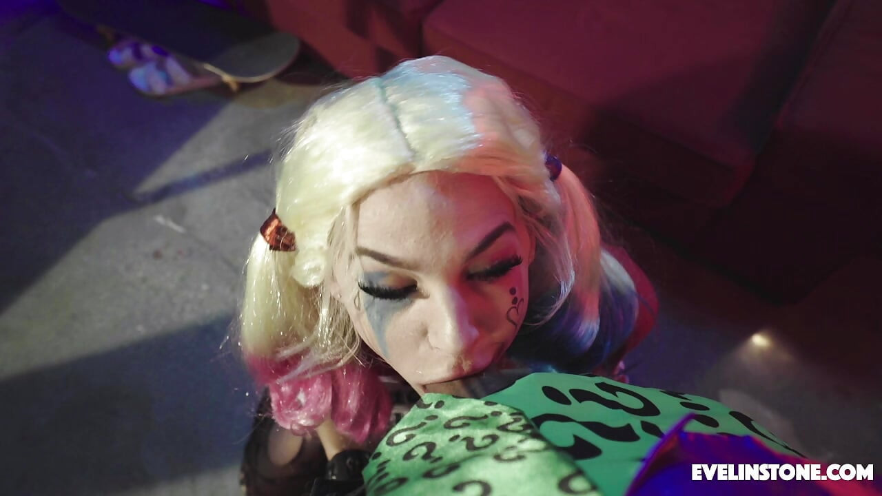 Harley Quinn Cosplay Facial Fuck Defeat