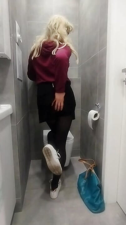 Teen slut licks the toilet at friend's house