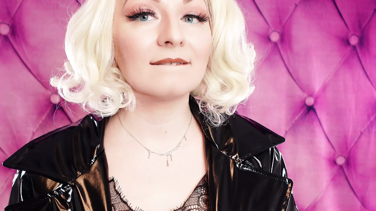 ASMR: eating exploding candy and jelly bears (Arya Grander)