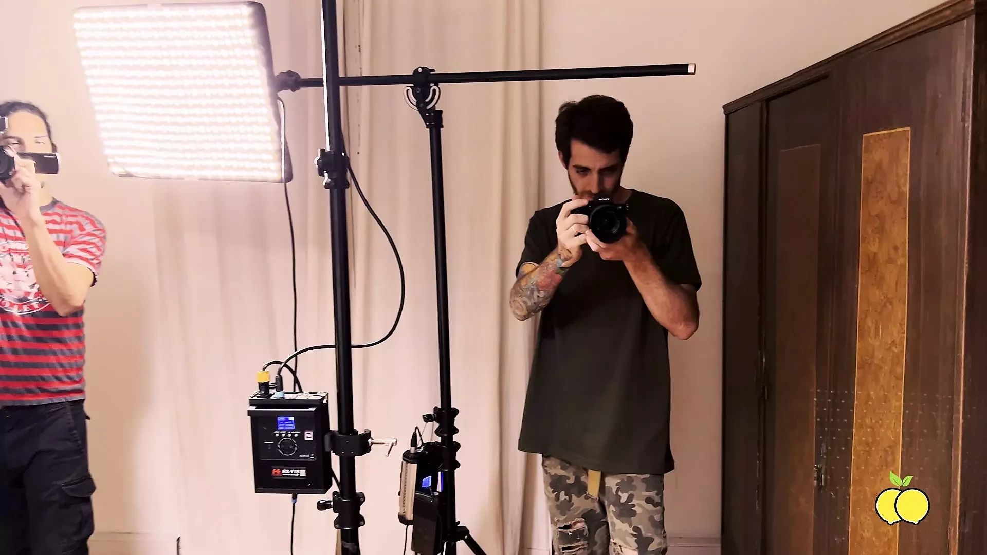 I meet a girl on TINDER and I propose to make a porn video.