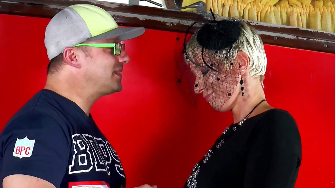 Hot fuck with hot blonde milf at the parking area