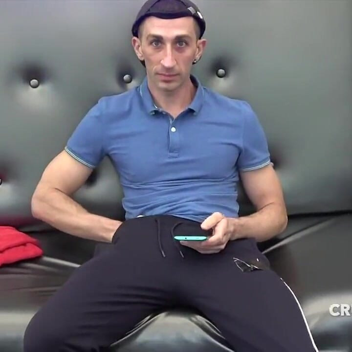 Kurva Max Lava jebana sirovo od strane hetero dominanta