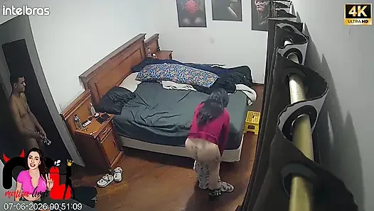 Ifood Teslimatçısı Popomu Boşaltı, Cuckold Ise Her Şeyi Temizledi!