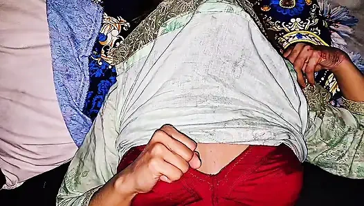 Desi Behan Ki Phudi Mari-Baji Ki Bari Gand pe thapar mare