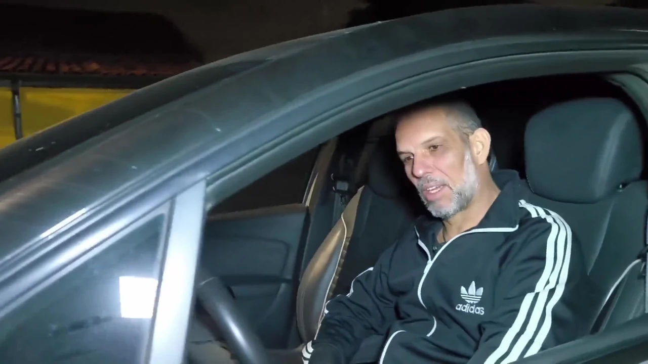 Carmona, Erick Diaz, Victor Ferraz ve Carmona'nın üvey babası süper kardeşlik yapıyor