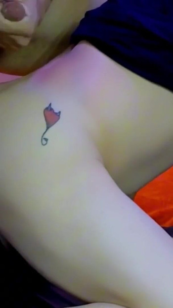 Kisses on my belly with a happy ending on my ass. | Clip 1