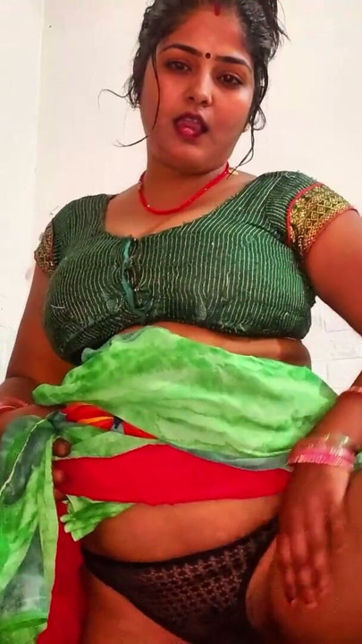 Desi Bhabhi having sex with boyfriend while call talking to husband Hindi sex | Clip 1