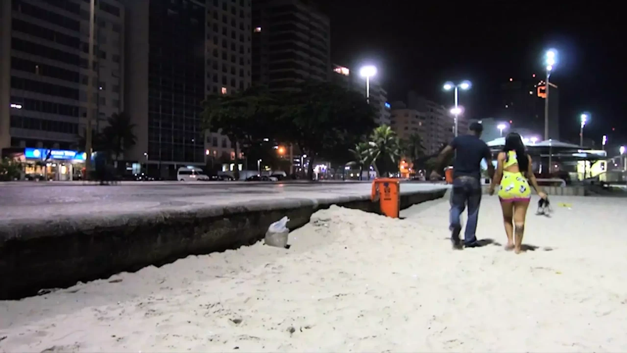 你好，她是我的继母