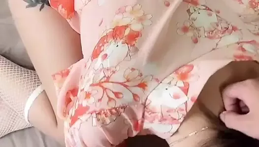 Chinese sex pet giving a good blowjob