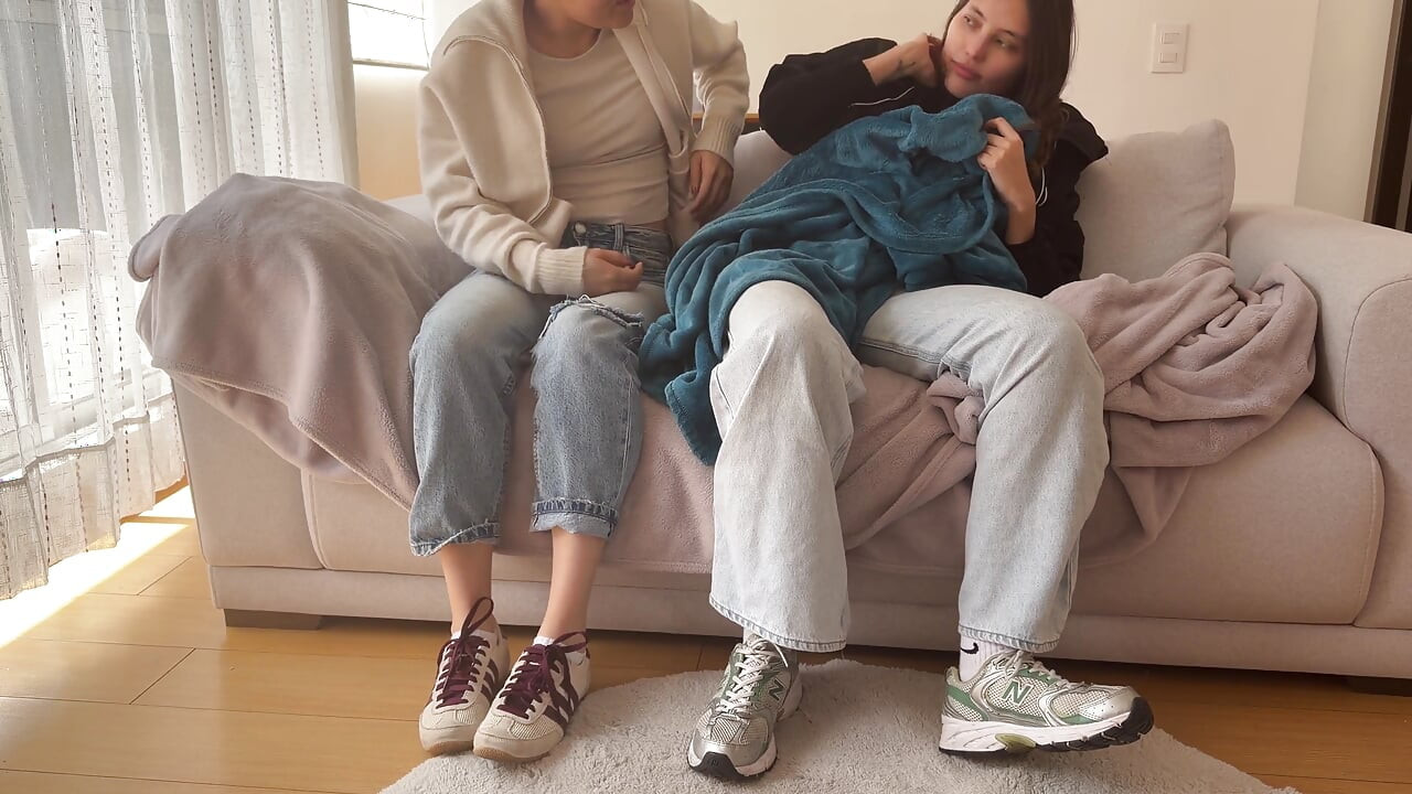 내 아내가 로맨틱한 레즈비언 섹스를 하는 법을 기억한다
