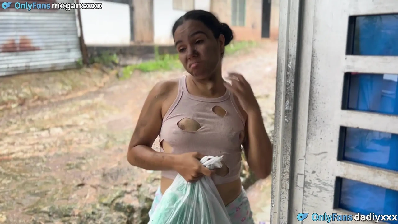 A little bath and I take her home.