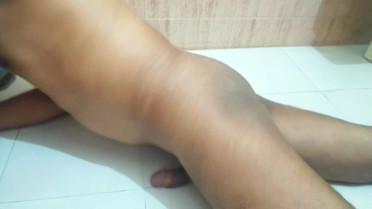 Desi indian hot gay boy enjoy mastrubation