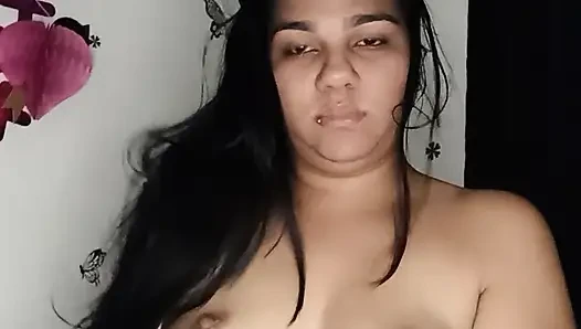 I play with my delicious pink dildo, come see me