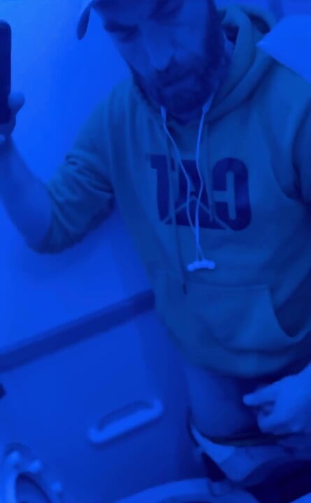 Masturbating at 30,000 Ft