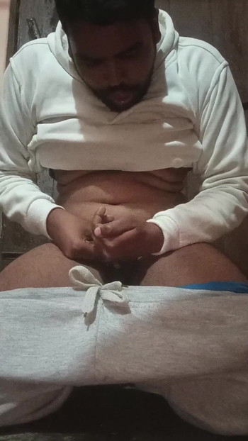 I means indian Ismart boy Ismaatdeva has lost her control After her Aunt (Chachi) was doing this hotty gesture | Clip 1