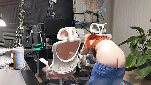 Buttcrack Exposed Dusting Home Office