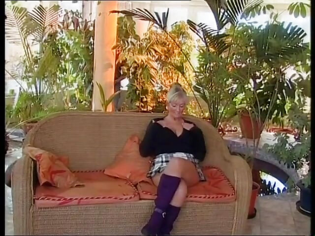 Elvira suck me and eat me - DVD