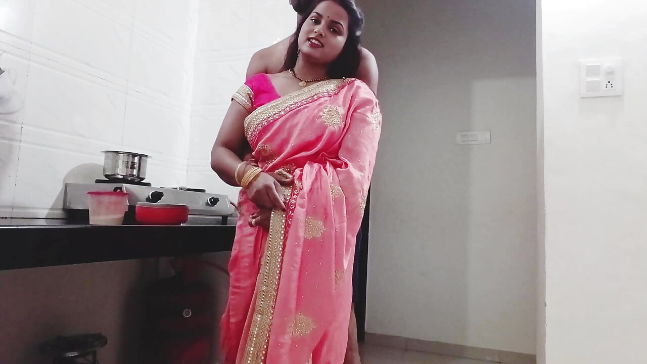 Rhea, the newlywed bride, was making pudding in the kitchen when the brother-in-law grabbed her from behind and had sex.