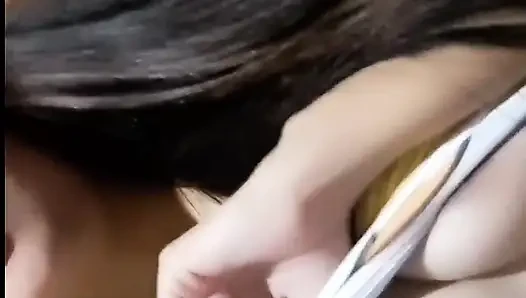 Yulieth Gomez bana sevdiğim gibi dokunuyor