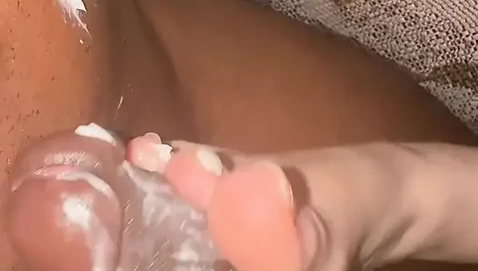 Сосание Jenny, дрочка ногами и дрочка