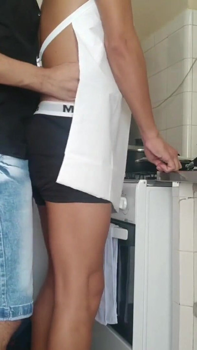 Üvey erkek kardeşim istediğini yemek için uzun süre bekledi ama bakire götüm olacağını bilmiyordum | Klip 1