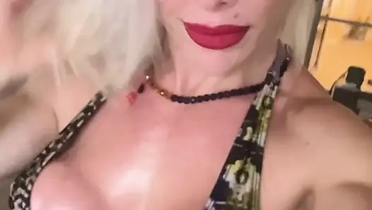 Semoga kamu siap untuk diremas rapat