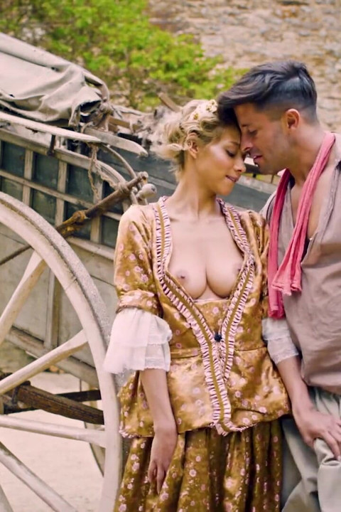 Η Veronica Leal γαμιέται απίστευτα μετά από μια ωραία ατημέλητη πίπα