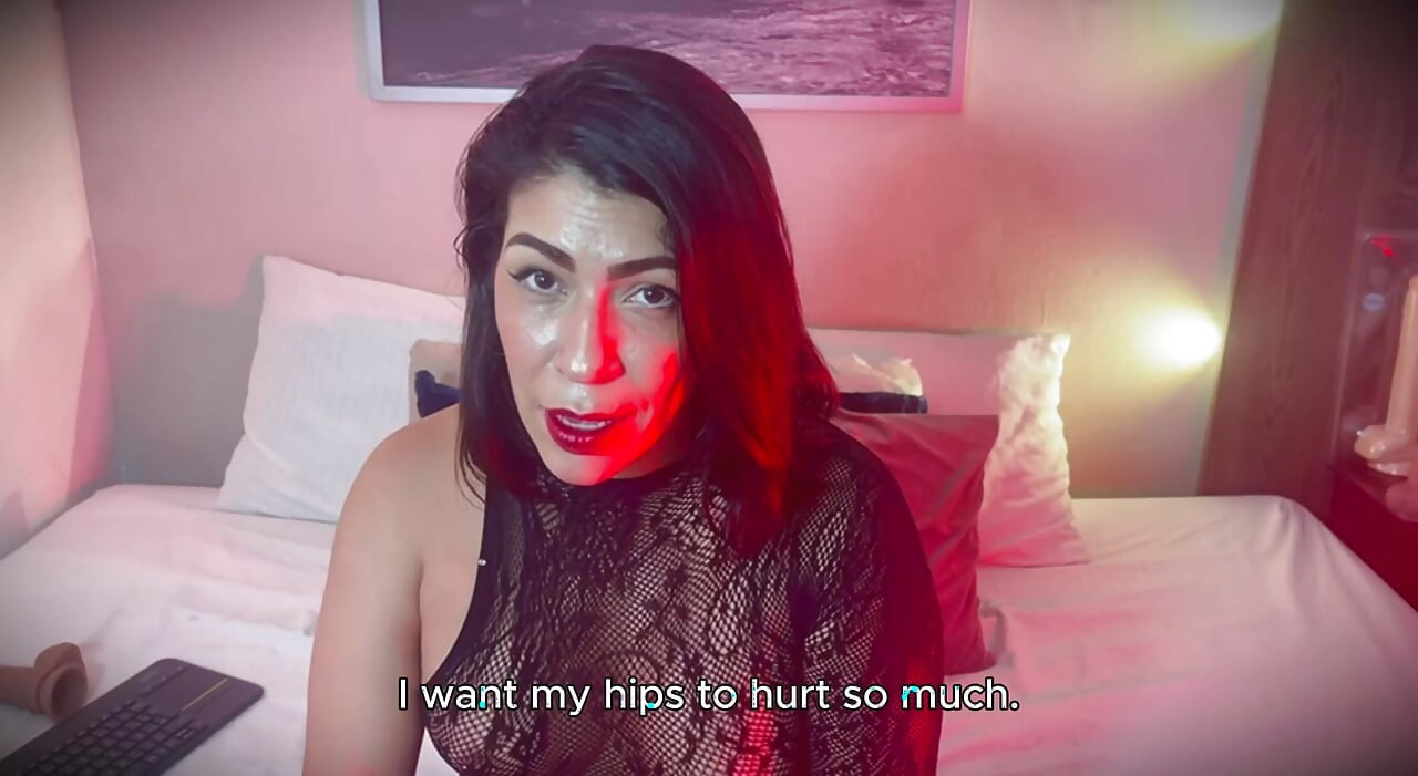Naty Angelss' curiosity ends in a fisting