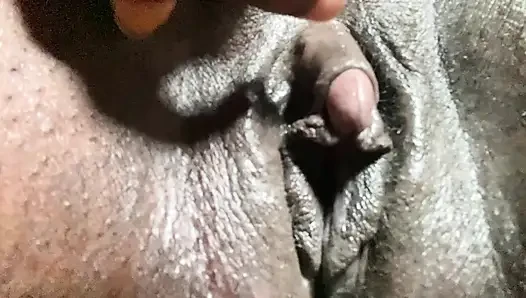 muschi-masturbation im haus meines onkels.