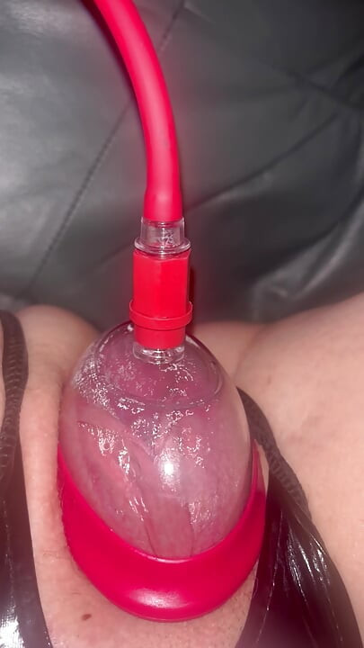 Pump and squirt